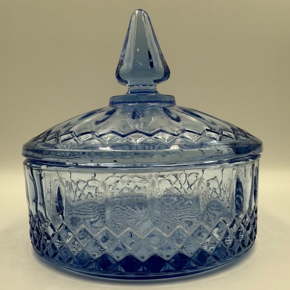 Vintage Indiana Princess Ice Blue Glass Covered Diamond Point Candy Dish - Picture 2 of 10
